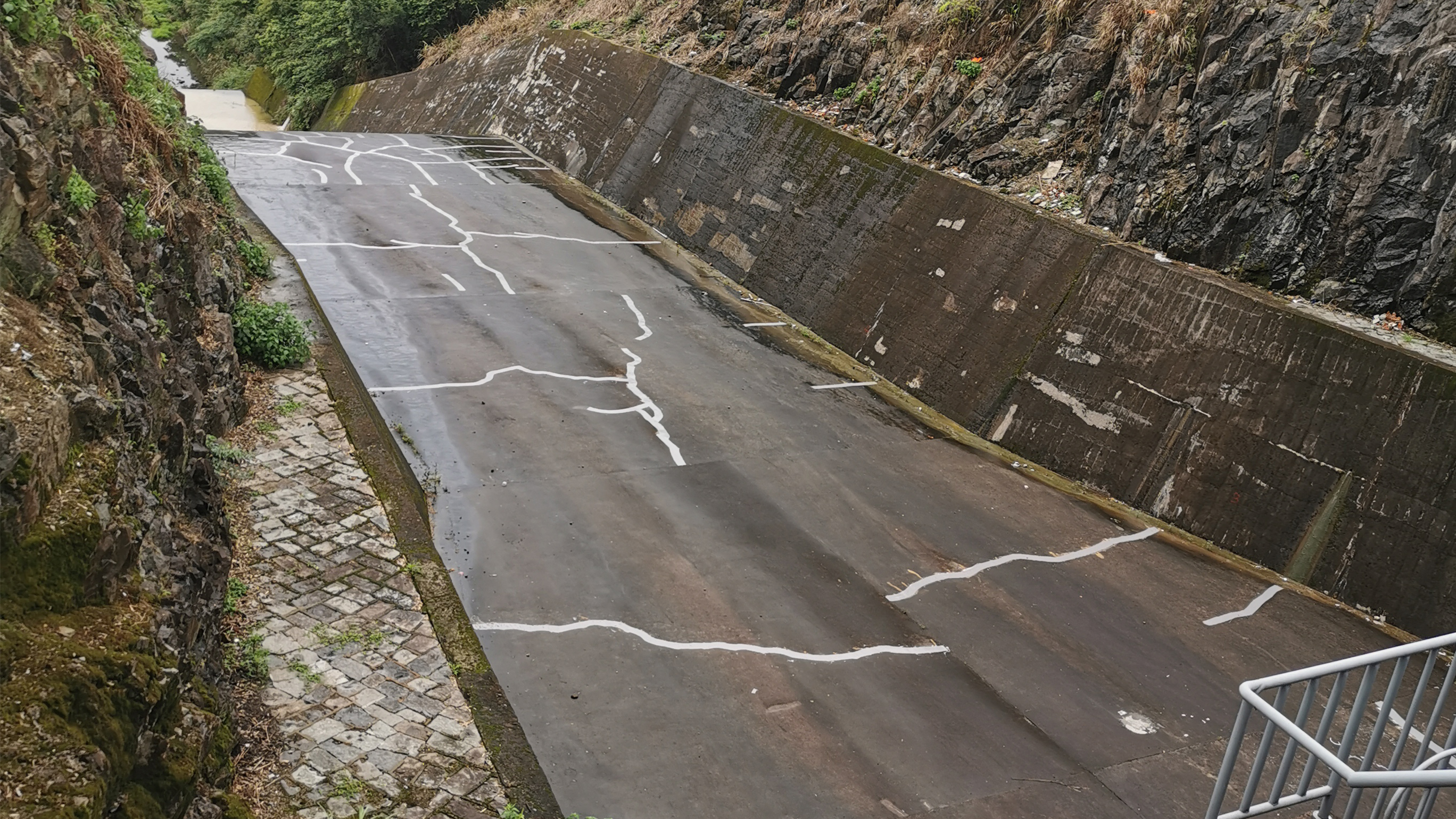 重大技术突破&mdash;&mdash;裂缝无痕修复技术真的来了