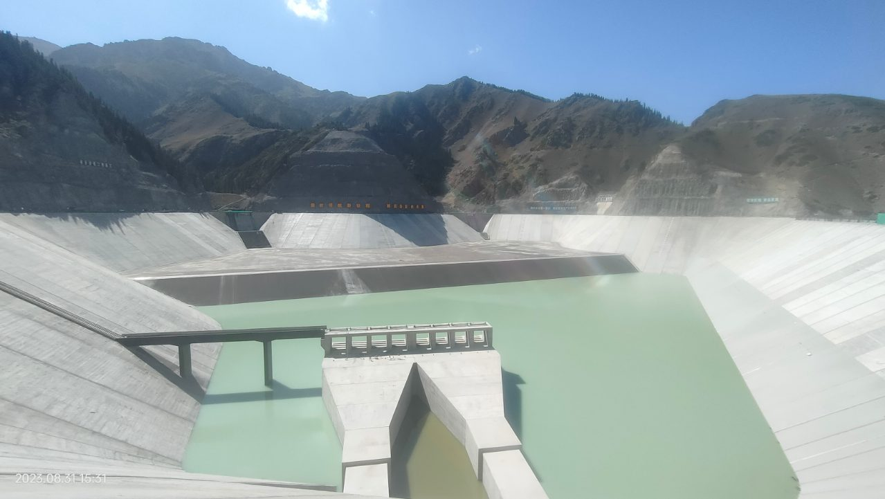 新疆阜康抽水蓄能电站伸缩缝嵌填工程