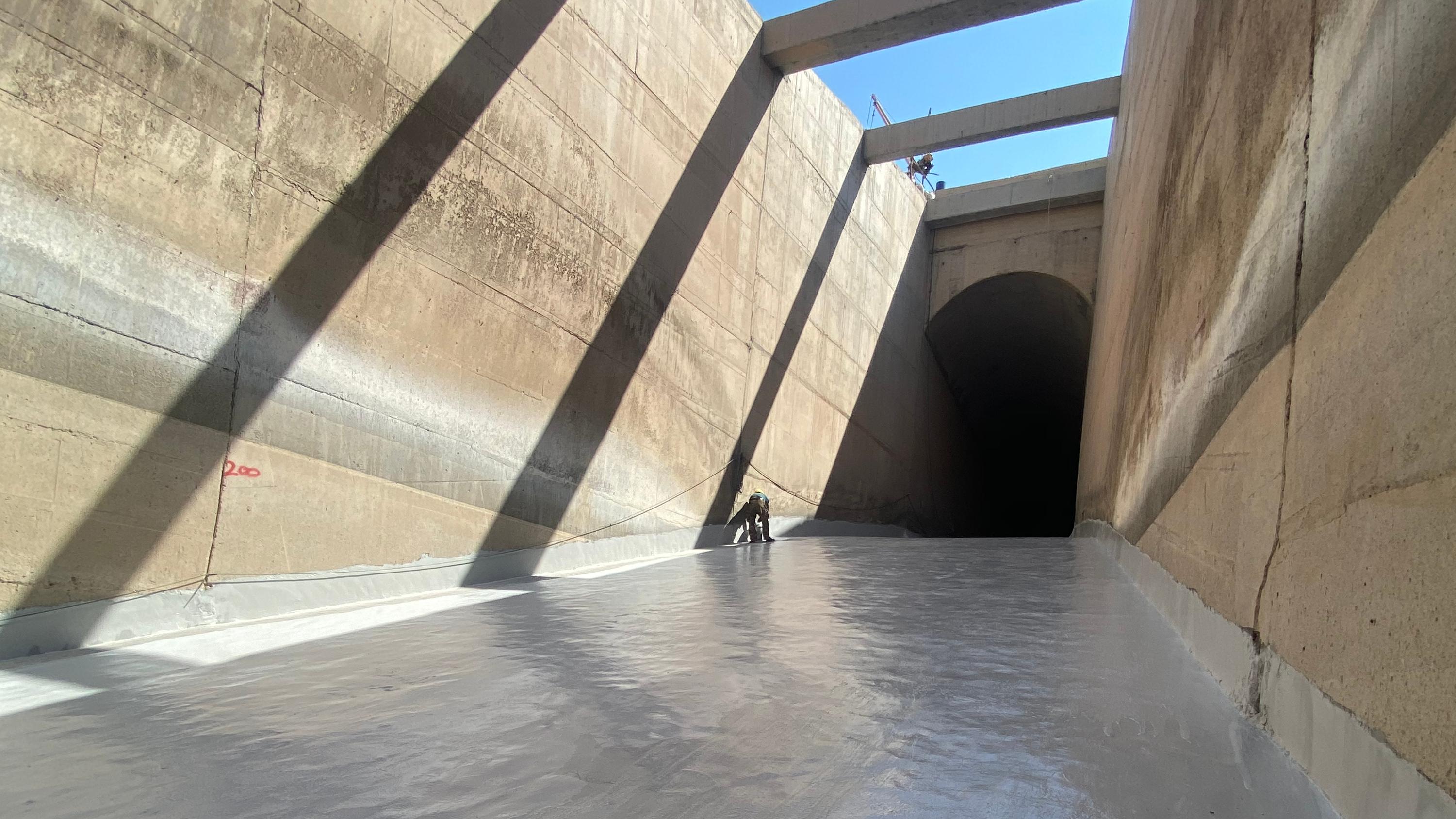 齐古水库导流泄洪冲砂洞抗冲磨蚀处理工程