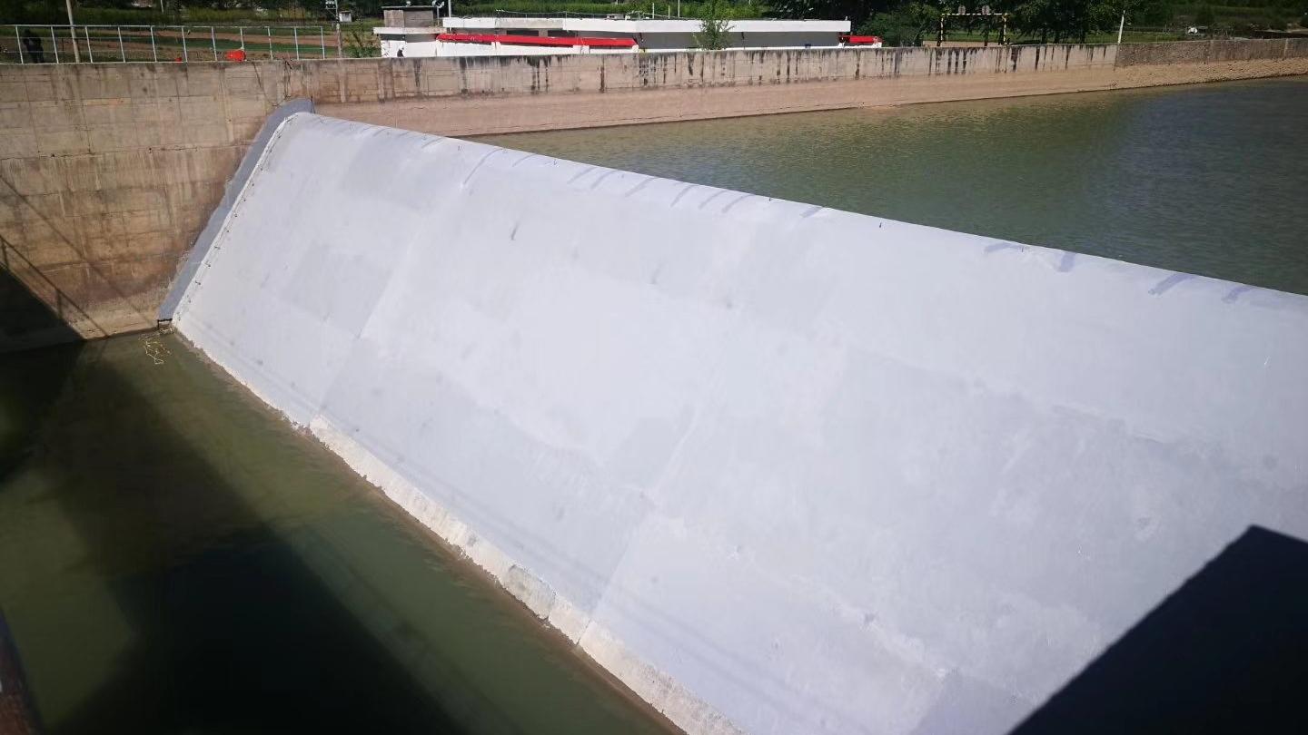 青海“三滩”电站水工建筑物混凝土缺陷处理