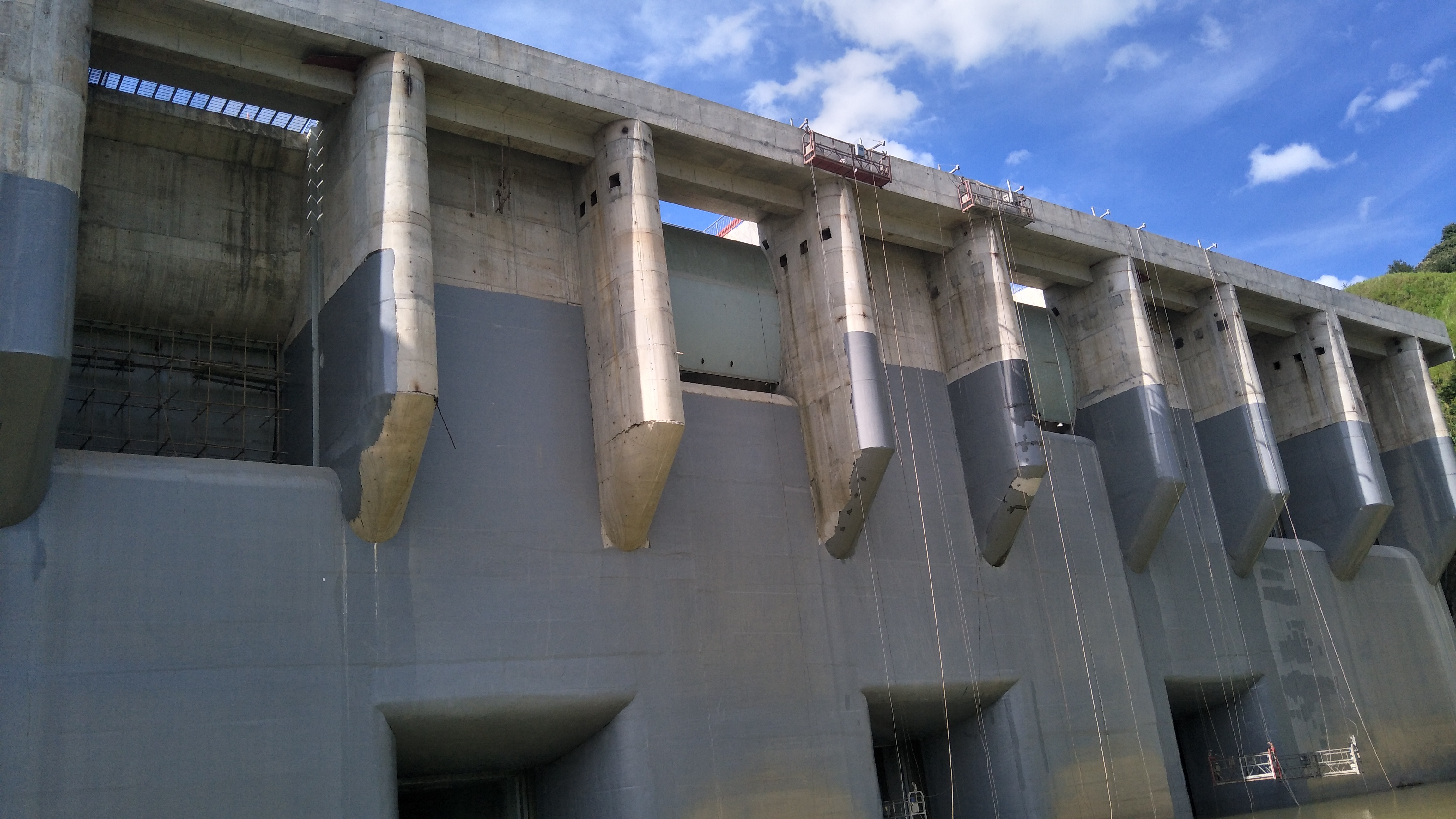 02聚脲涂刷 (2).jpg