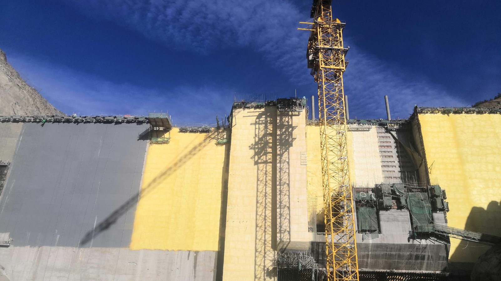 02保温防护后.jpg 02保温防护后.jpg