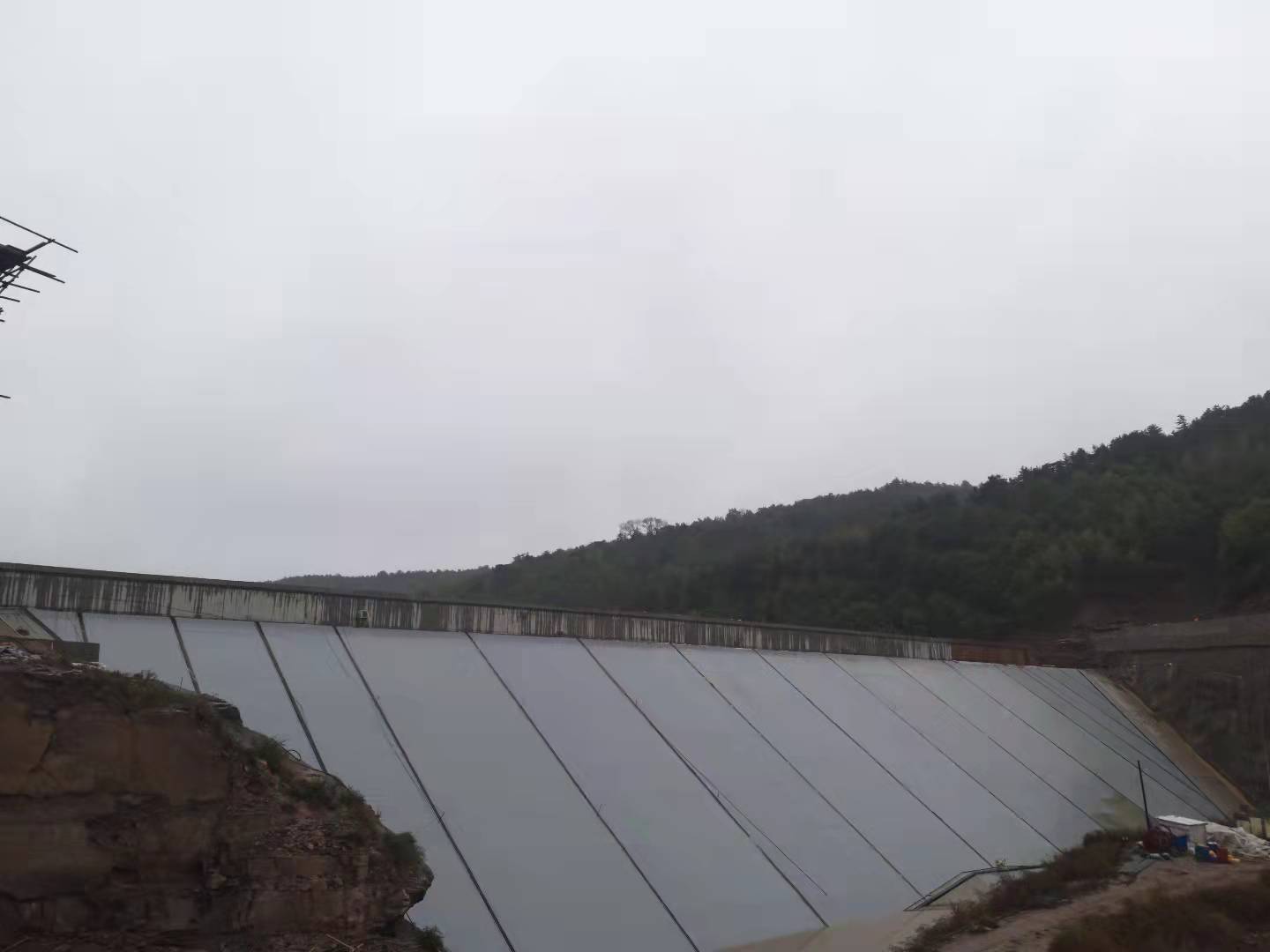 坝面施工后.jpg
